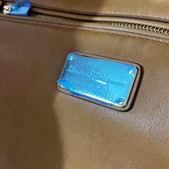 Salvatore Ferragamo shoulder/top handle purse - Picture 9 of 14